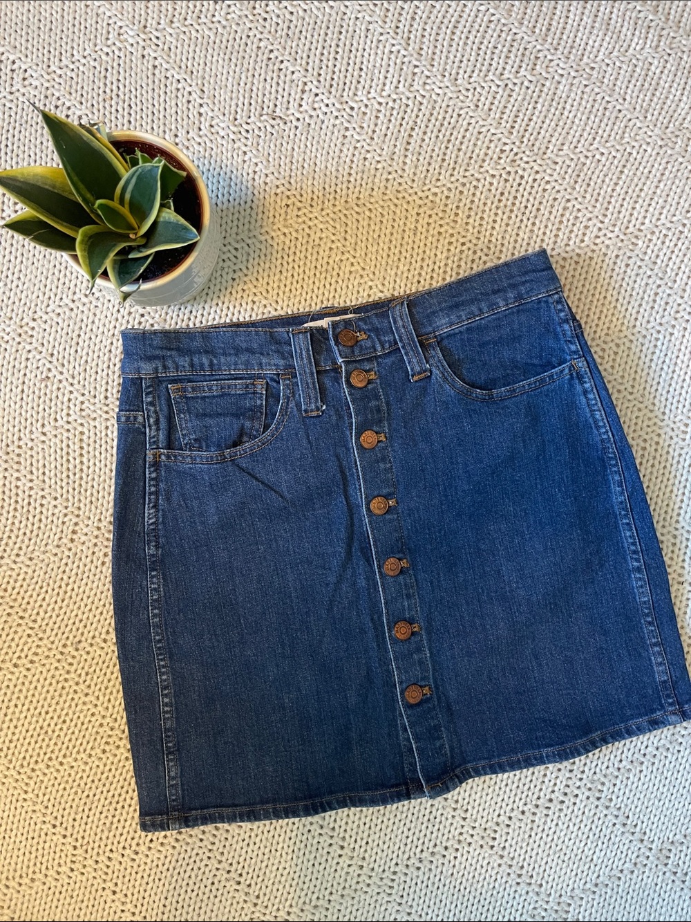 Madswell Denim Button Front Mini Skirt Size 28 Dark Wash Y2K